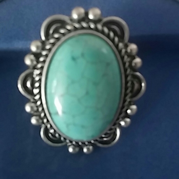 Beautiful Turquoise and Silver Ring - Picture 4 of 4